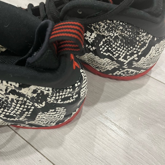 Nike Air Foamposite One Albino Snakeskin - Picture 4 of 8